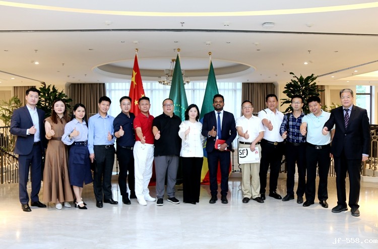 1722087950596328.jpg 必威betawy官方网站才会代表合影.JPG